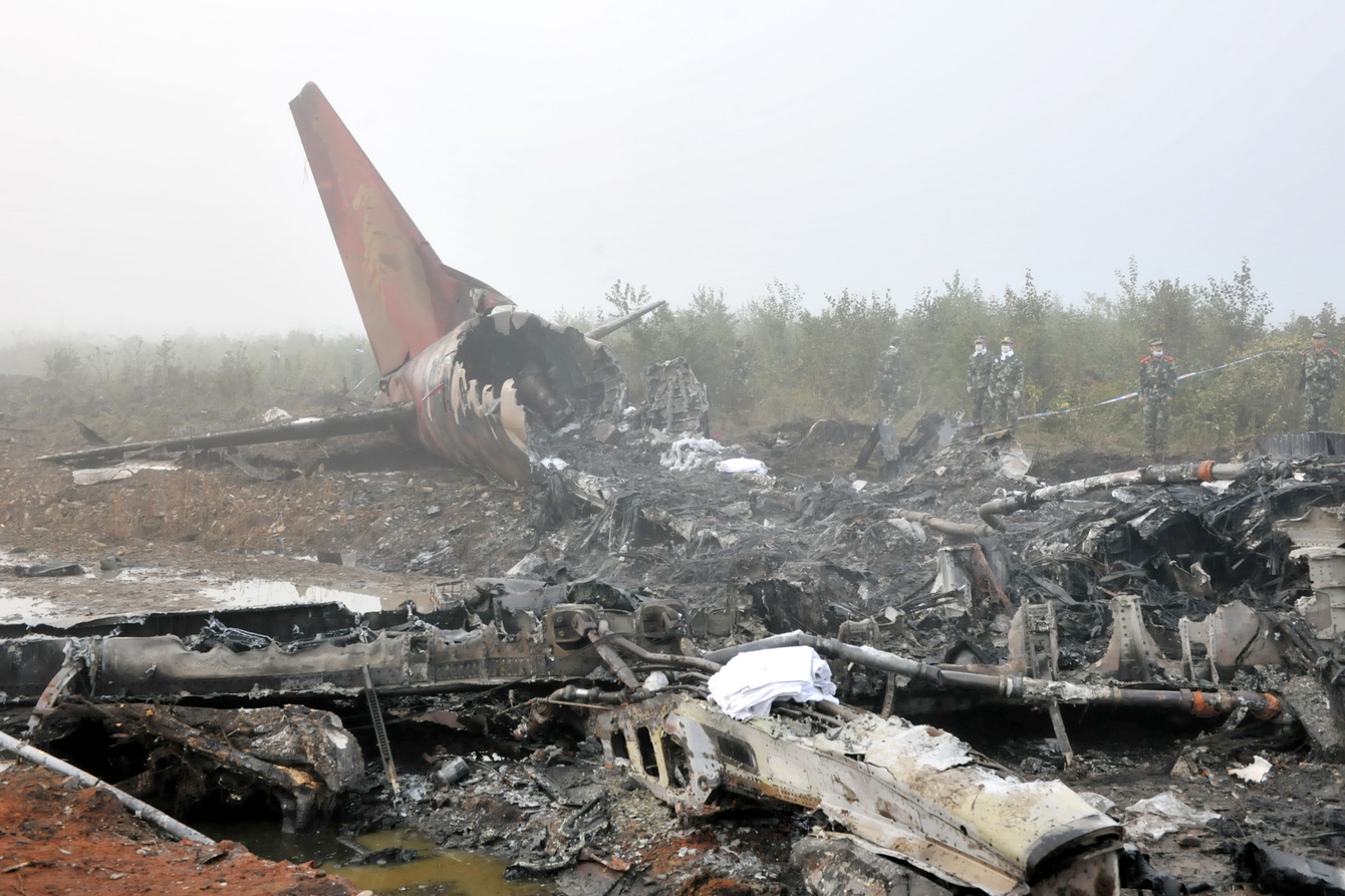 Авиакатастрофа 24 августа. Embraer EMB 190 авиакатастрофы. Авиакатастрофа Боинг 747 в Афганистане.