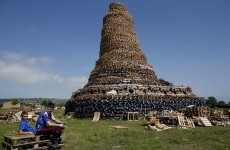 Unionists demand removal of Sinn Féin posters from bonfires