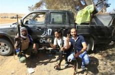 Rebels make fresh advances against Gaddafi forces