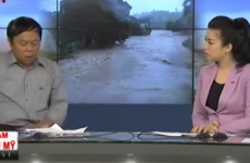 Man has hilariously bad reaction to his phone ringing on live television