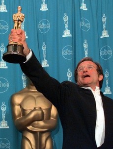 'I still want to see some ID': Robin Williams jokes with Damon and Affleck in Oscar speech