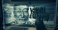 This graffiti tribute to Robin Williams in Dublin is just perfect