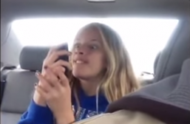 Dad Secretly Films His Daughter Taking Selfies Embarrasses Her In Front Of The Whole Internet