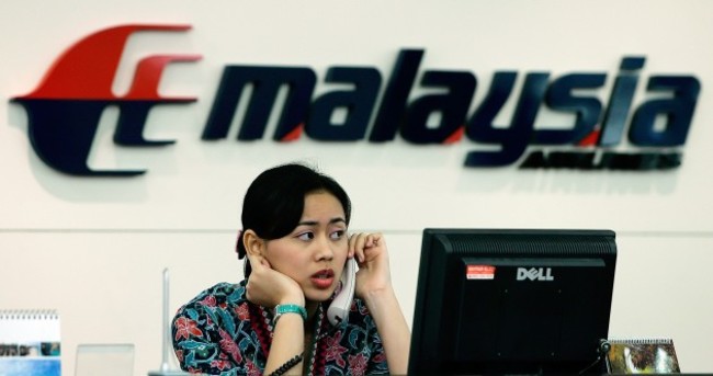 Malaysia Airlines to fire 6,000 workers and set up new company