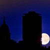 This is your last chance to see the SuperMoon in 2014