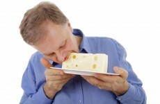 People who eat high-fat dairy foods less likely to develop type 2 diabetes