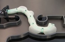 Researchers develop robot arm that can move like a snake