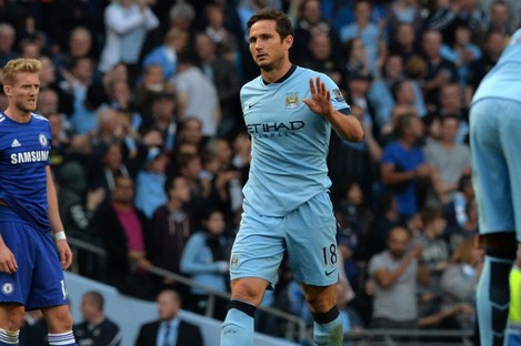  Frank Lampard refusing to celebrate after his goal. 