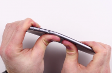 The new iPhone 6 is bending in people's pockets