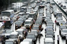 Rush for scattered cash on Moscow motorway