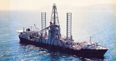 How the CIA tried to raise a lost Soviet submarine with a giant crane — and sort of succeeded