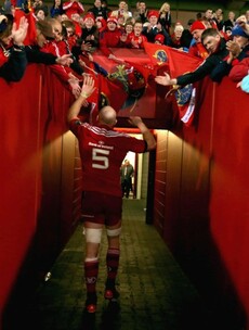 Paulie high-fives and the rest of this week's best sports photography