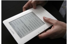 Amazon to do battle with iPad with tablet of its own