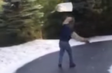 This man slipping on ice puts the RTÉ News guy to shame