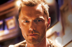 UK critics are going crazy for Ronan Keating in the Once musical