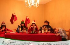 Single sister responds to being left out of the family Christmas card in the best possible way