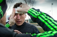 Ian Keatley signs new deal to stay with Munster until 2017