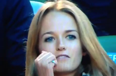 Lip-readers wanted: What is Andy Murray's fiancee saying?