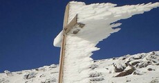 Stunning photo on Kerry mountaintop goes viral on Facebook