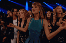 Taylor Swift's awkward dancing at the Grammys was extremely funny... it's The Dredge