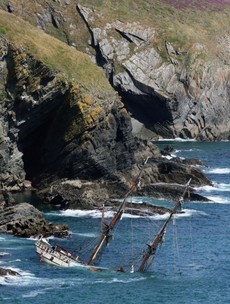 Shipwreck report: 'Desire for photo op meant Astrid tall ship was too close to the coast'