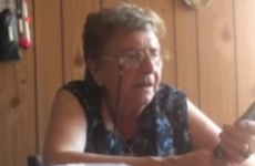 Italian granny tries to learn how to use Siri, gets hilariously frustrated