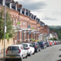 Thief chases man up and down street with a knife after burglary