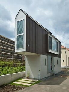 Building a house where the parking space is meant to be