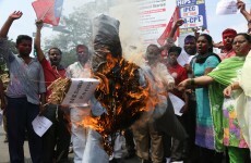 Angry mob drags rape suspect from prison and lynches him