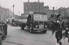 Spot pics of Dublin in the rare aul' times popping up on the streets