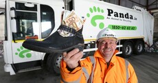 Recycling worker finds (and returns) €1,500 hidden in a shoe