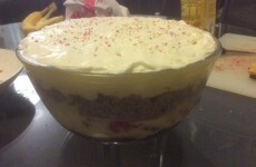 Someone actually made Rachel's meat trifle from Friends... and ate it