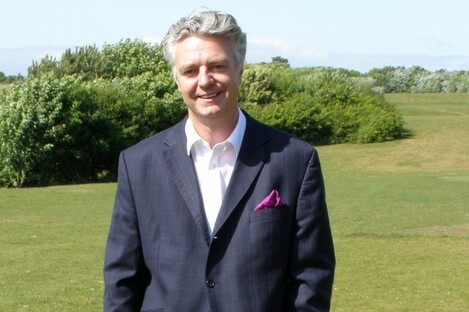 Simon Kirby