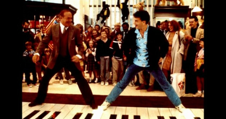 Tom hanks deals piano dance