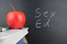 40-year-old Japanese men are going to 'Virgin College'
