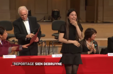 This violinist mistakenly accepting an award will make you full-body cringe