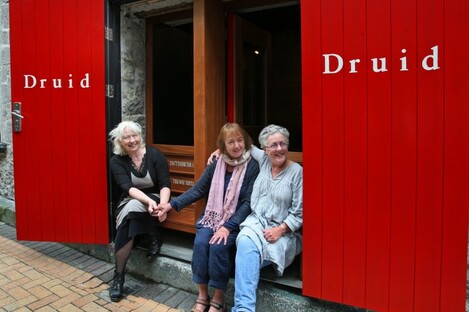 Lally's Druid co-founders Marie Mullen and Garry Hynes with Mick Lally's wife Peig (centre) at the memorial.