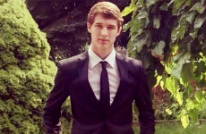Teenager shot dead after using app to track his iPhone