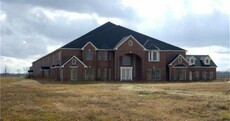 There's something a little spooky about this empty, 46-bedroom mansion