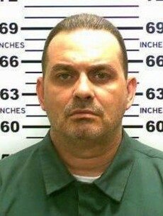 One escaped killer 'shot dead by police' in New York