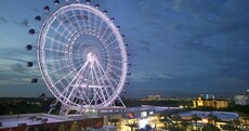 Fault leaves dozens stranded on one of the world's largest Ferris wheels