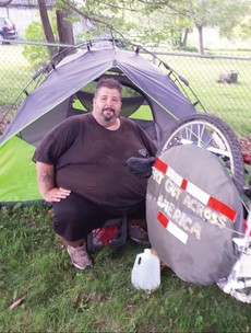 This 40-stone man is biking across America to lose weight and win back his wife