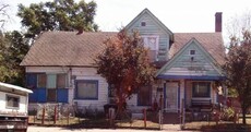 Man overhears teenagers making fun of elderly stranger's house, recruits his friends to do it up