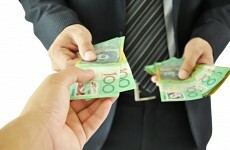 Aussie dad asks politicians to fund holiday, public step in