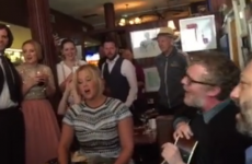 Amy Schumer and Judd Apatow just had a sing song with Glen Hansard in a Dublin pub