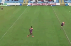 The worst kick you will ever, ever see on a rugby pitch