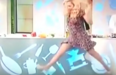 This actress attempted to do the splits on live TV and failed, horribly