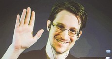 MEPs vote to welcome "human rights defender" Edward Snowden in Europe