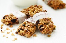 How to make simple and tasty energy bars without needing an oven