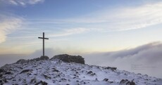 PROOF that it's been snowing this weekend: Here are some stunning photos of Carrauntoohil